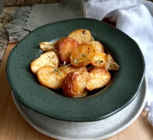 Crispy Roasted Potatoes You’ll Make on Repeat 5 Crispy Roasted Poataoes Featured Img 01