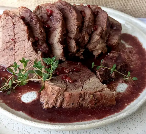 Filet Mignon with Red Wine and Pink Peppercorn Sauce Featured 01