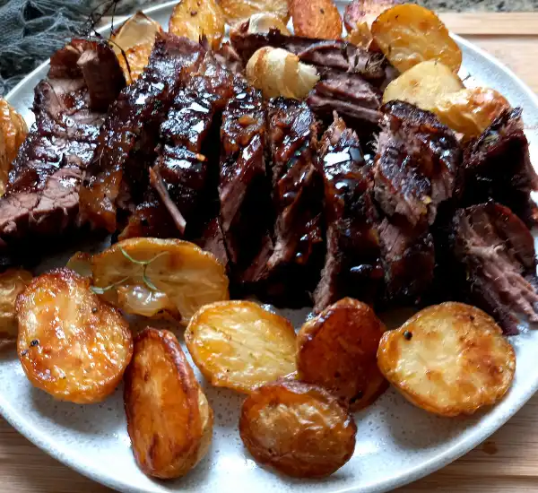 Oven Roasted Tri-Tip with Bold Flavor and No Fuss 16 Oven Roasted Tri-Tip Featured Blog Post Image 01