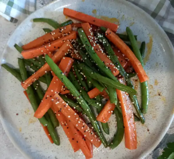 Green Beans and Carrots Recipe Featured 03