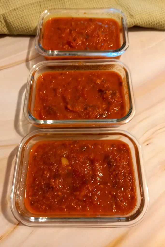 Best Homemade Tomato Sauce With Fresh Tomatoes – Quick & Freezer-Friendly 21 Homemade Tomato Sauce With Fresh Tomatoes Featured 04