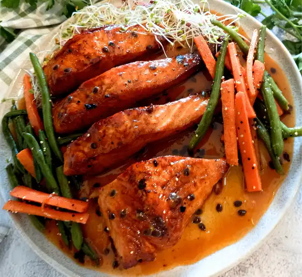 Quick Honey Glazed Salmon Recipe with Tangy Passion Fruit Twist 33 Honey Glazed Salmon Featured 02
