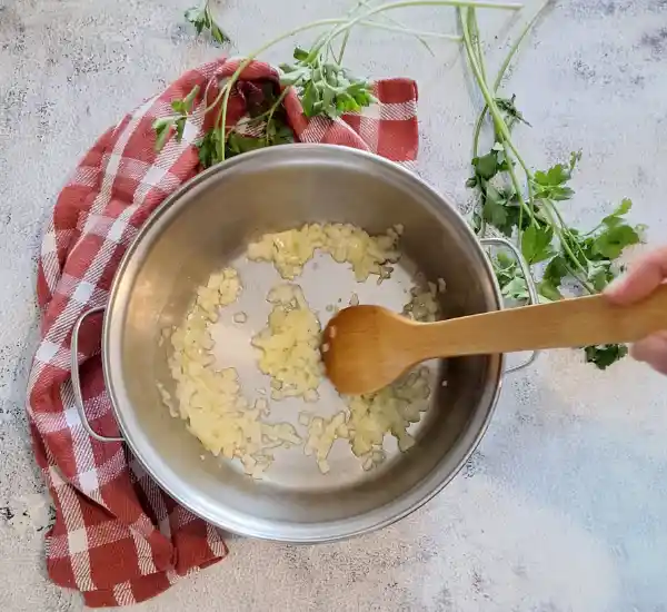 Cozy Pear Risotto with Walnuts – A Comforting Dinner Idea 25 Pear Risotto Prep 04