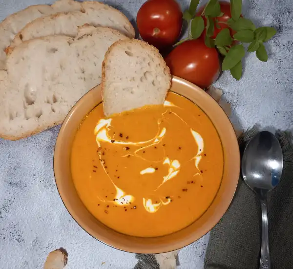 Roasted Tomato Soup Featured 01
