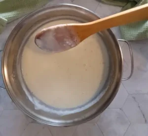 Easy Bechamel Sauce (Classic White Sauce Recipe for Lasagna & More) 5 Easy Bechamel Sauce Featured 01