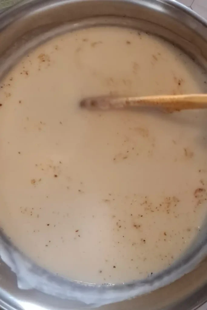Easy Bechamel Sauce (Classic White Sauce Recipe for Lasagna & More) 33 Bechamel Sauce Featured 04