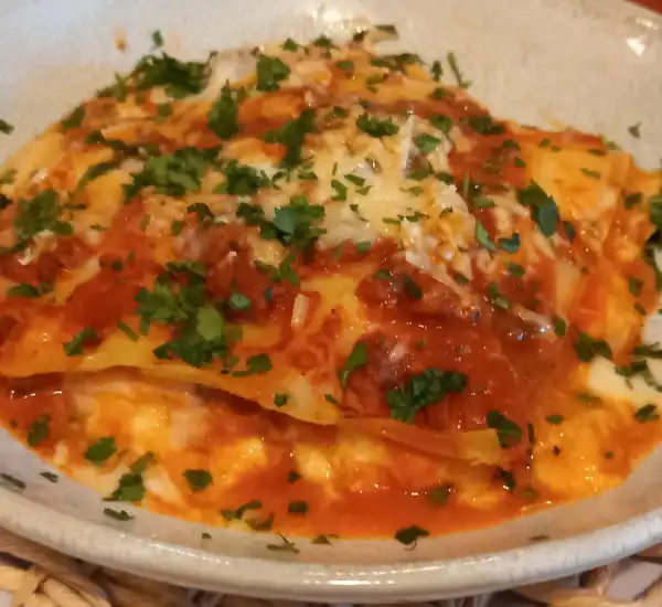 Easy Bolognese Sauce Featured 02
