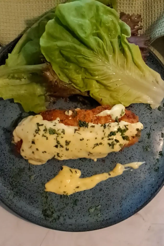 Easy Chicken Cordon Bleu Recipe with Creamy Mustard Sauce 37 Easy Chicken Cordon Bleu Recipe Featured 02