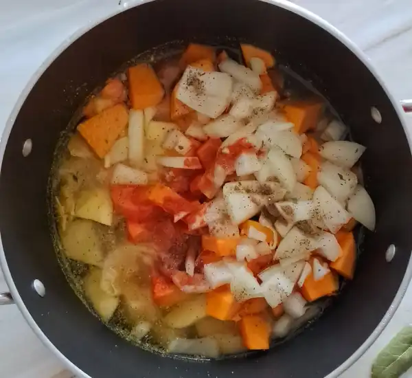 Spicy Butternut Squash Soup Prep 01