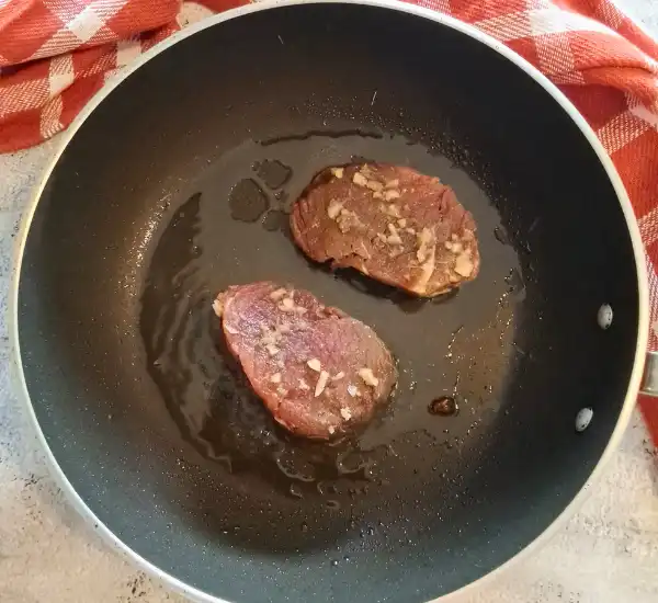 Steak Au Poivre Dinner Prep 03