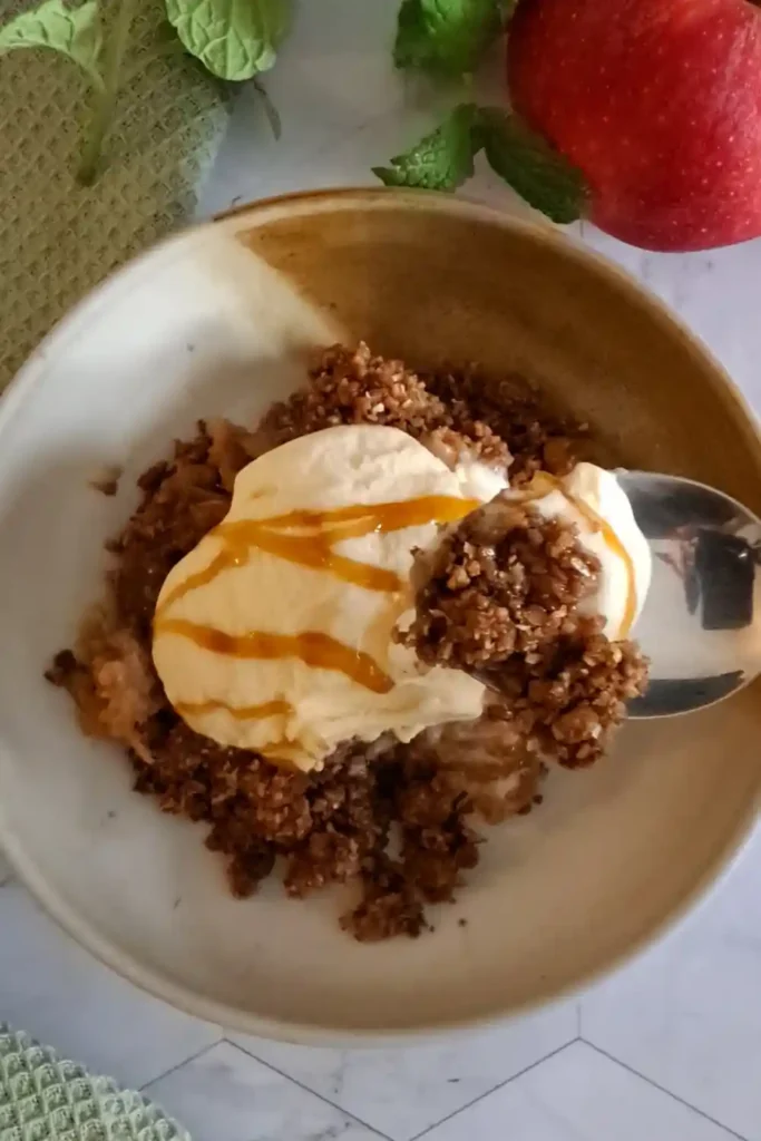 Best Apple Crisp Recipe – Easy, Old-Fashioned, and Delicious 21 Apple Crisp Recipe Feature 04
