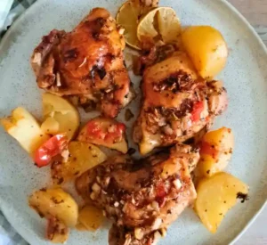 Easy Roasted Chicken Thighs and Potatoes – A Cozy, Oven-Baked Dinner Favorite 3 Roasted Chicken Thighs and Potatoes Featured 01