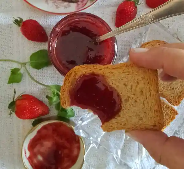 Strawberry Jam Without Pectin Featured 02