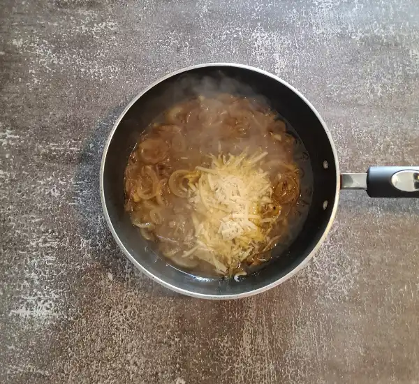 Caramelized Onion Pasta Prep 06