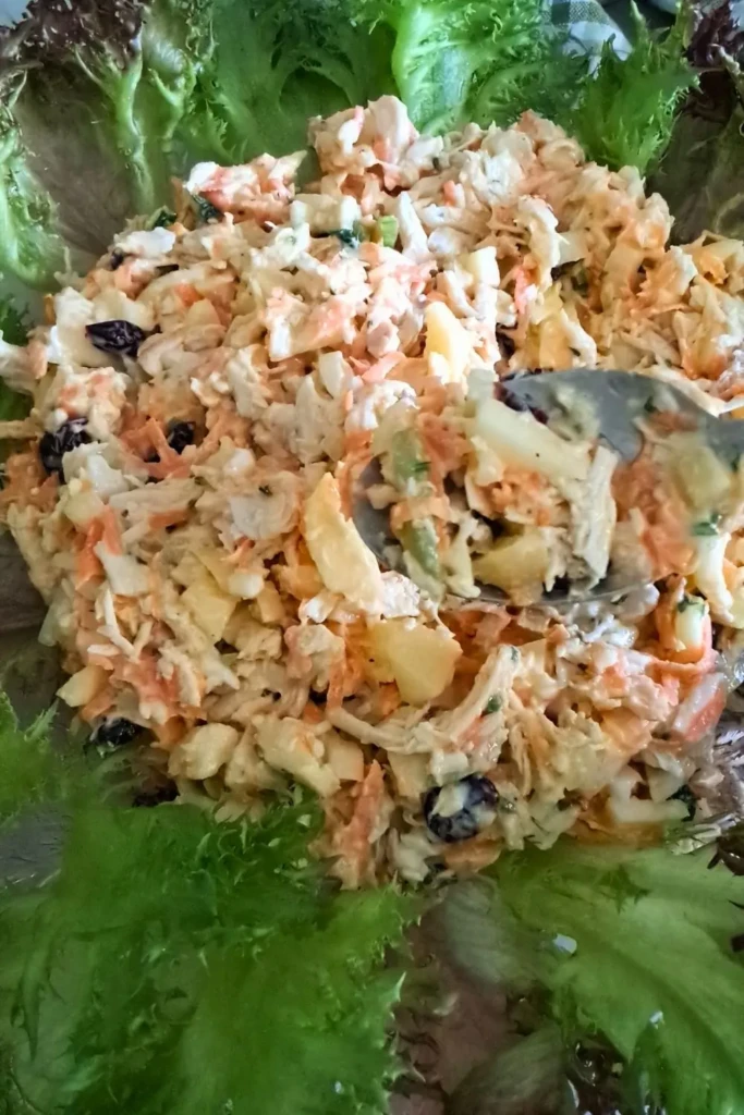 Easy and Fresh Chicken Salad with Cranberries and Apples 21 Chicken Salad With Cranberries Featured 05