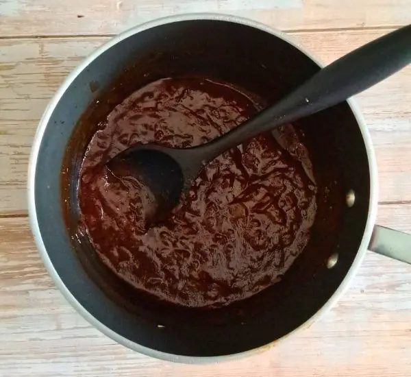 Homemade BBQ Sauce with Caramelized Onions – Sweet, Tangy & Ready in 25 Minutes 23 Homemade BBQ Sauce with Caramelized Onions Barbecue Sauce Prep 03