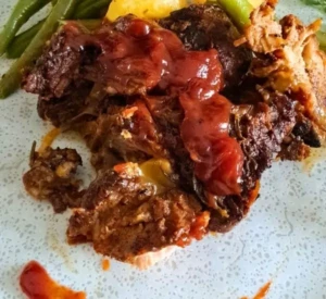 Homemade BBQ Sauce with Caramelized Onions Featured 01