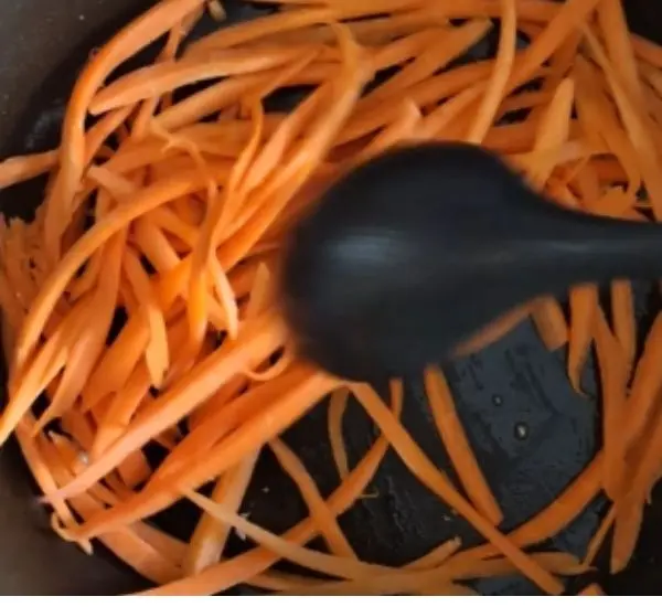 Sautéed Rainbow Vegetables – Colorful, Crispy-Tender & Ready in 30 Minutes 23 Sautéed Rainbow Vegetables Prep 03